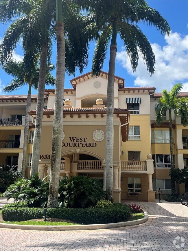 Building Photo - 16101 Emerald Estates Dr Unit 143 Rental