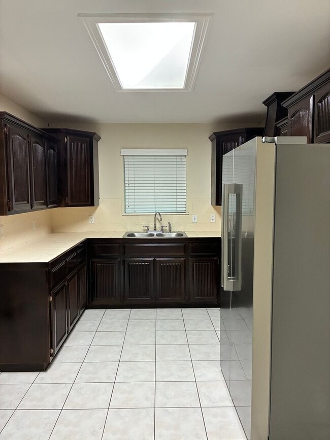 3215 Campanario Cir
