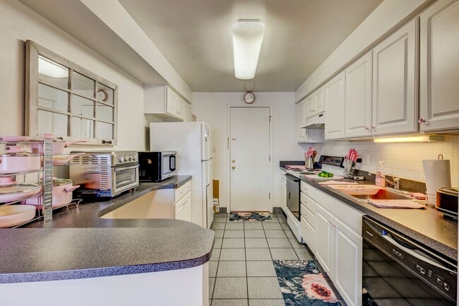 Photo - Uptown Shaker