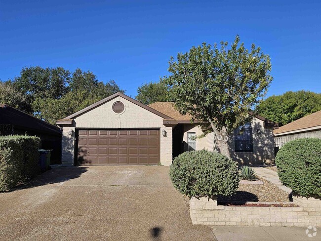 Building Photo - 1104 Topaz Trail Rental