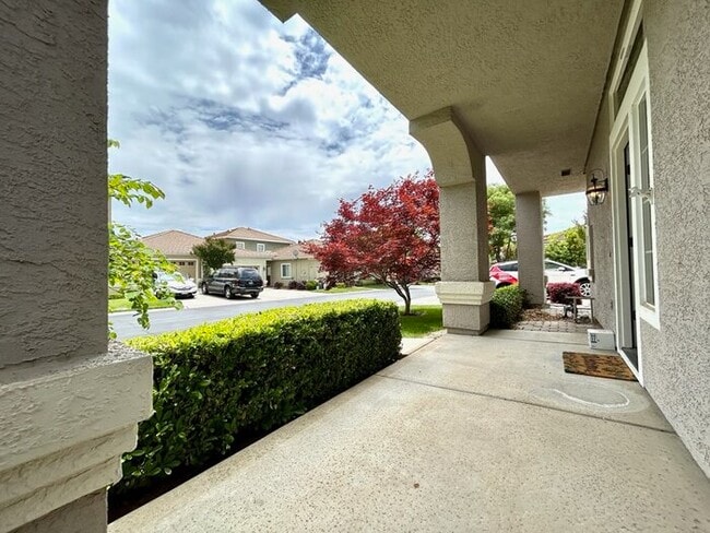 Photo - Gated Community! Beautiful 3bd/2.5bth in F...