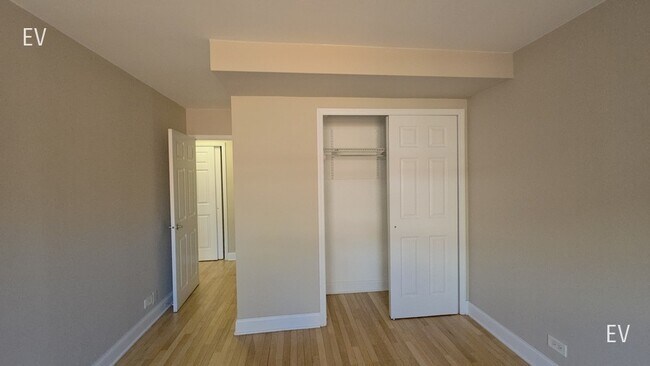 Photo - 310 Greenwich St Unidad ev7J