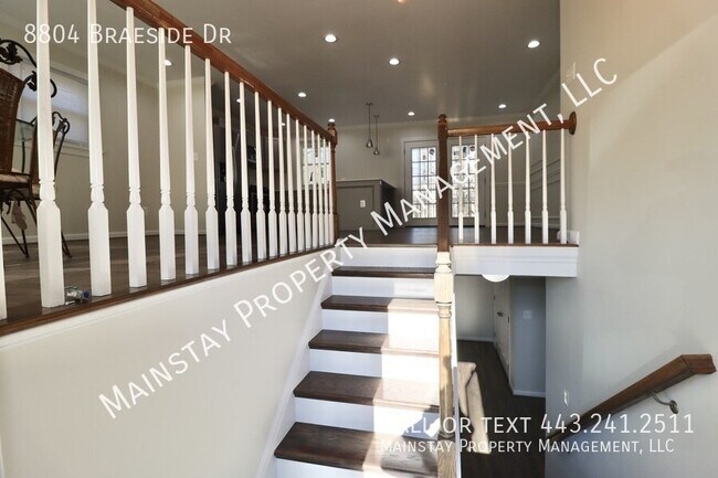 8804 Braeside Dr