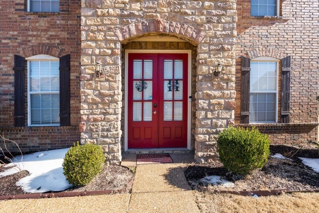 Photo - 7911 Pinefrost Ln