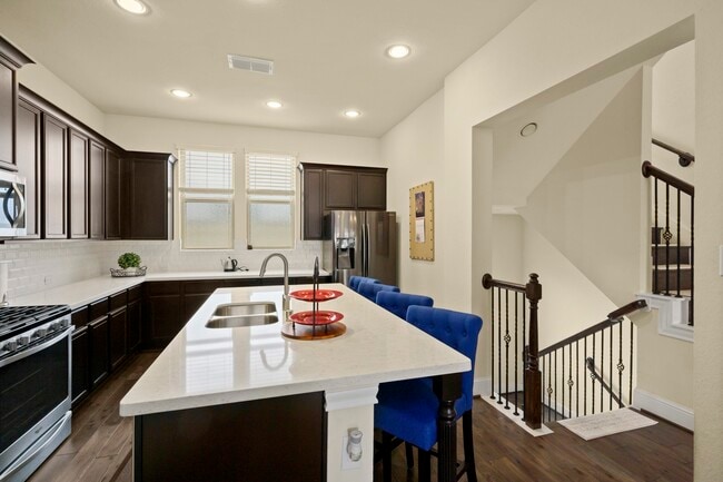 Building Photo - 8406 Oak Leaf Point Dr Rental