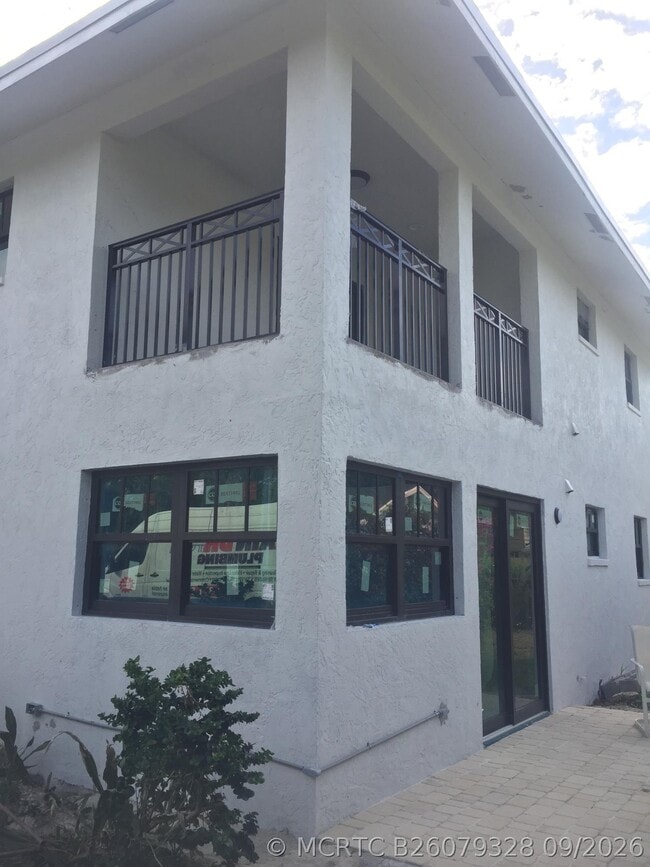 423 49th St Unit 1