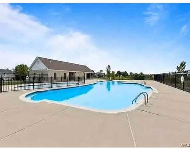 Photo - 704 Harbor Woods Dr Unit B