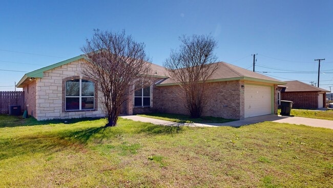Photo - GORGEOUS HOME IN NOLANVILLE CLOSE TO FORT HOOD!