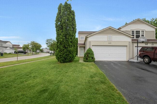Photo - 540 Wedgewood Cir Townhome