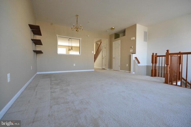 Photo - 421 Green Fern Cir