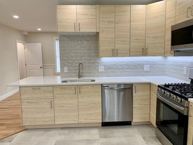 Photo - 2 Cottage St