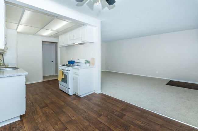 Hampshire Square Apartment Homes
