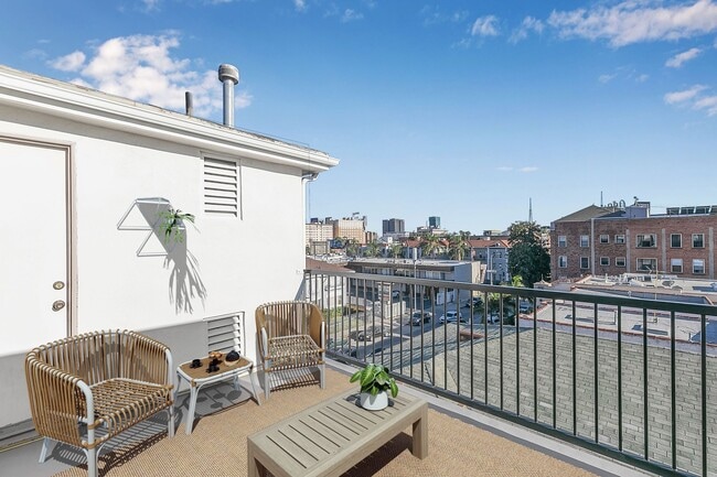 Photo - 1827 N Wilcox Ave