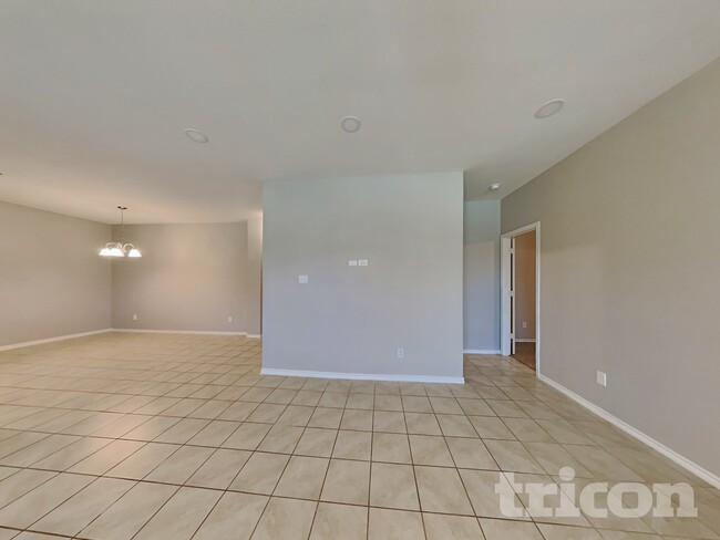 Photo - 957 Newby Ln