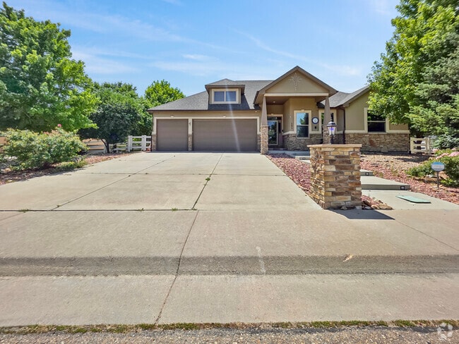 Building Photo - Charming 4 beds 3 baths in Fort Lupton! Rental