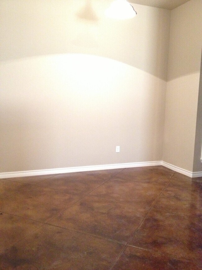 617 Paseo del Plata Dr