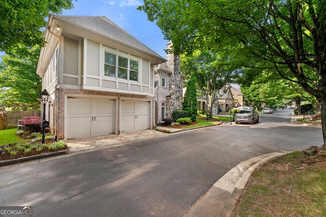 Photo - 2041 Mendenhall Cir