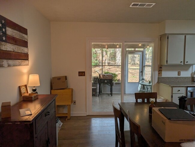 Photo - 940 Tacoma Dr