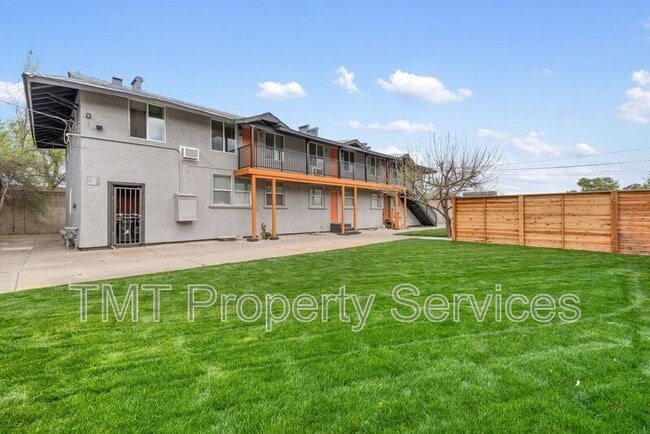 Building Photo - 1647 E 6th St