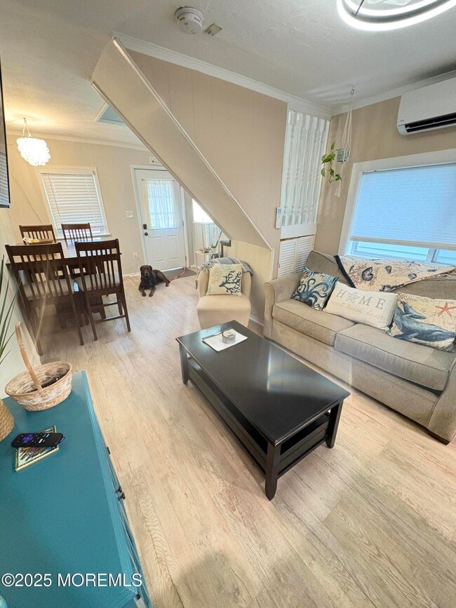 Photo - 124 Broadway