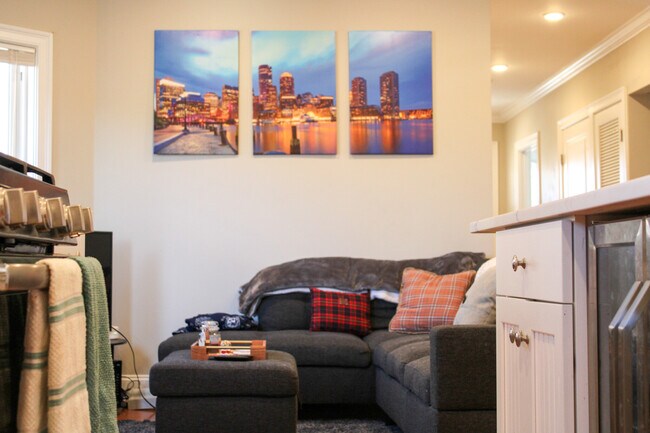 118 Holland St Unit 3R