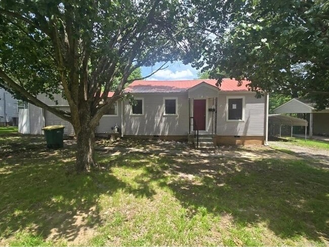 Photo - 204 Glenora Ave House