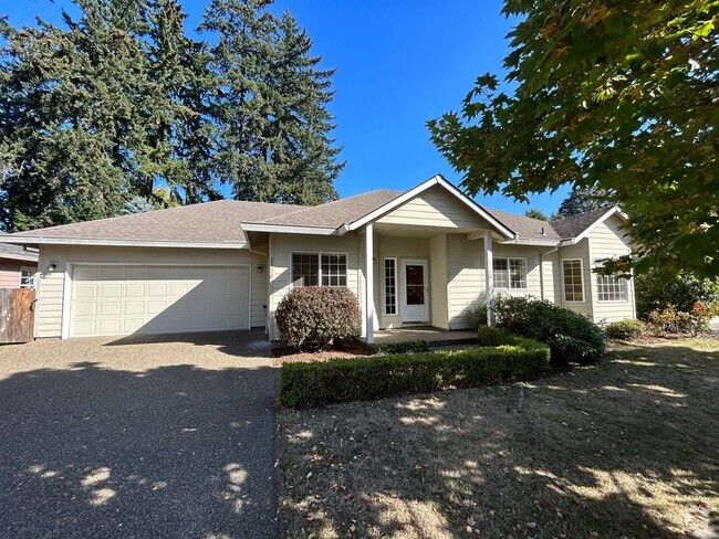 Building Photo - Large 3 Bedroom, 2 Bath Home in North Newberg