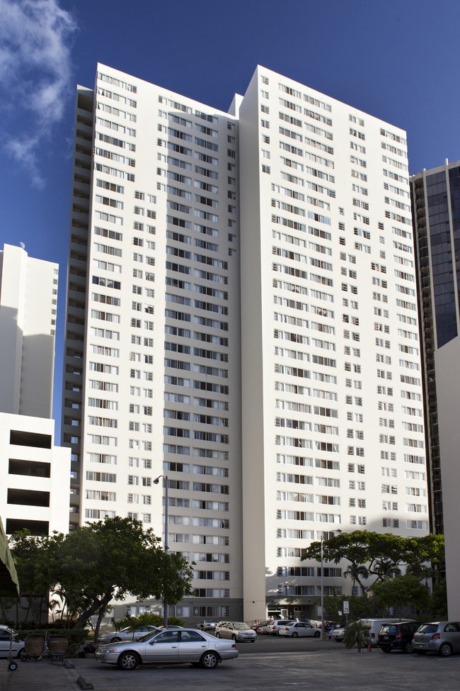 Maunakea Tower Apartment Homes