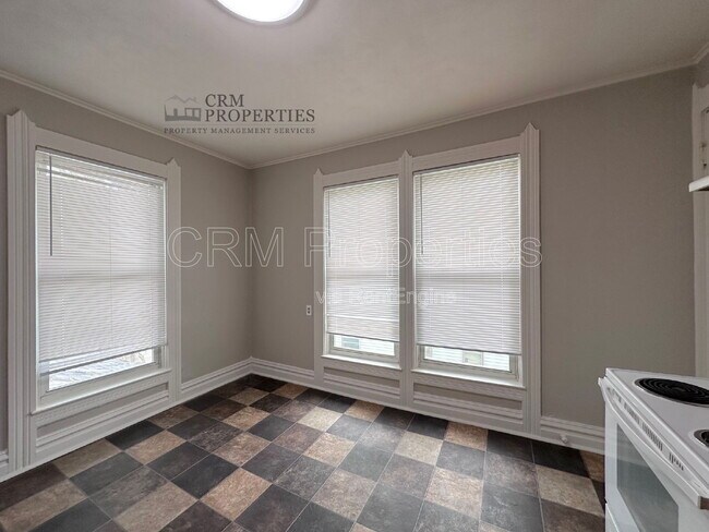 Photo - 517 W Jefferson St Unit Upper