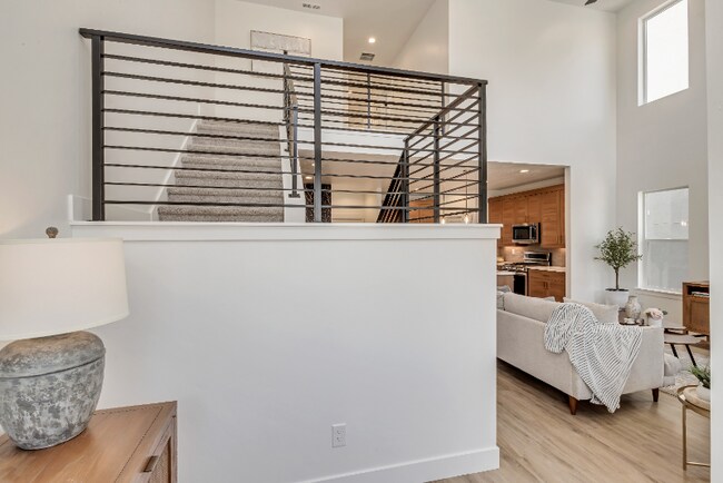 Photo - 3952 Hardman Way