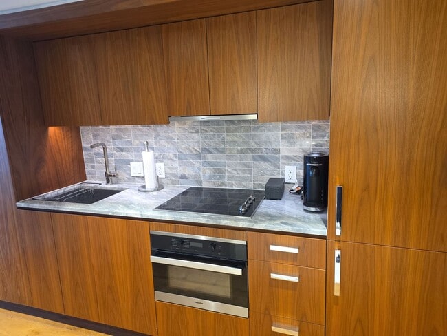 Photo - Highly Desirable STUDIO/1-Bath unit Long-Term in Ritz-Carlton Residences!!! Unit D2709