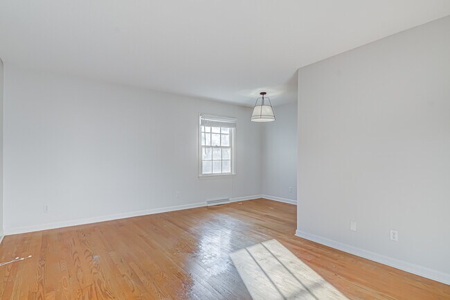 Photo - 805 Trenton St