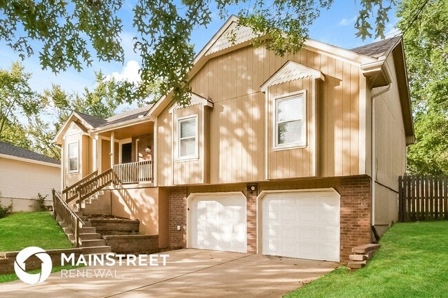 Photo - 109 NW Chestnut St