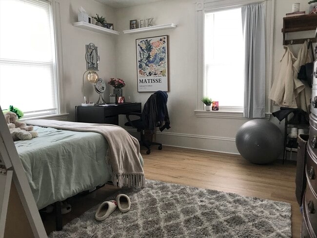 Photo - 79 Cushing St