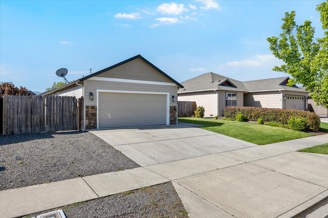 Photo - 1041 Compton Way