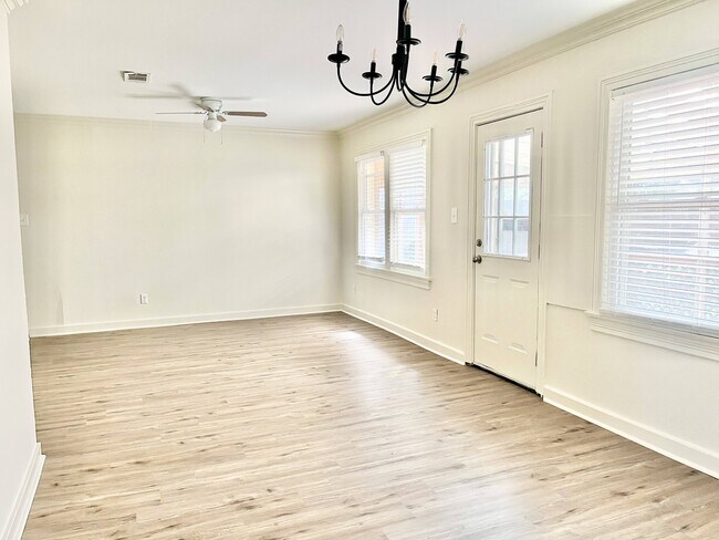 Photo - 512 Broadmoor Ave