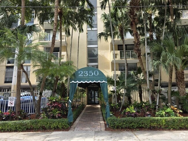 Building Photo - 2350 NE 135th St Unit 602 Rental