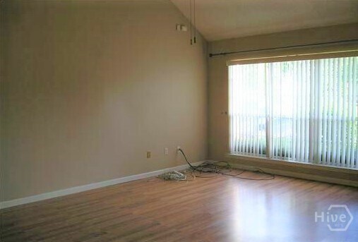 Photo - 2 St Ives Dr