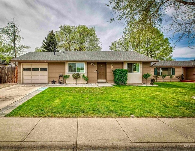 Building Photo - Cozy Single-Level Home in Quiet Neighborhood