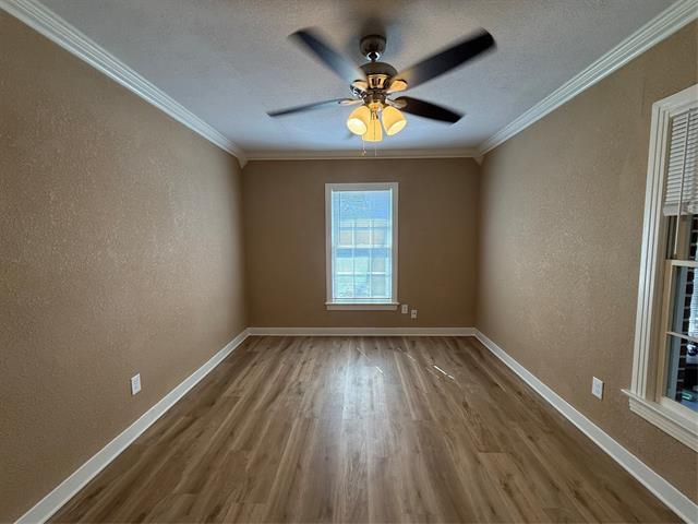 Photo - 2133 Edwin St