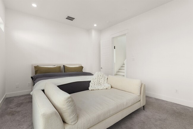 Photo - 500 Schweikhardt St