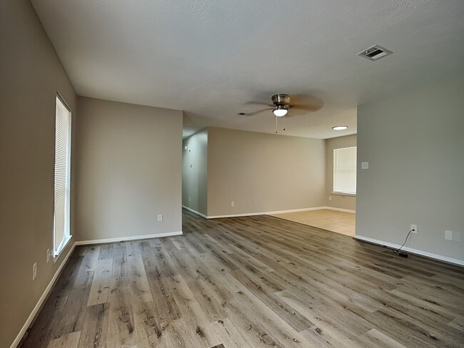 Photo - 18109 Eganville Cir