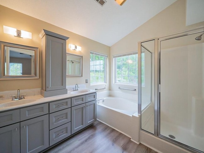 Photo - 1048 Wyndfall Dr