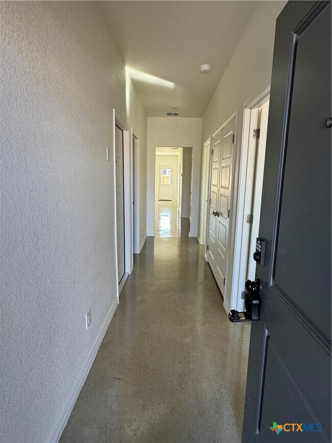 Photo - 3900 American Elm Dr