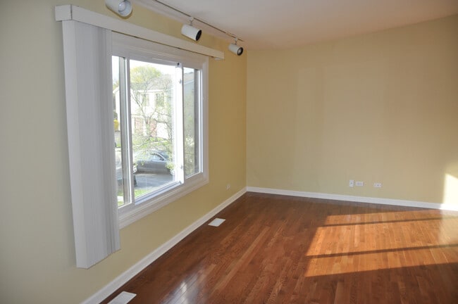 Photo - 415 Harrison Ct Unit 415