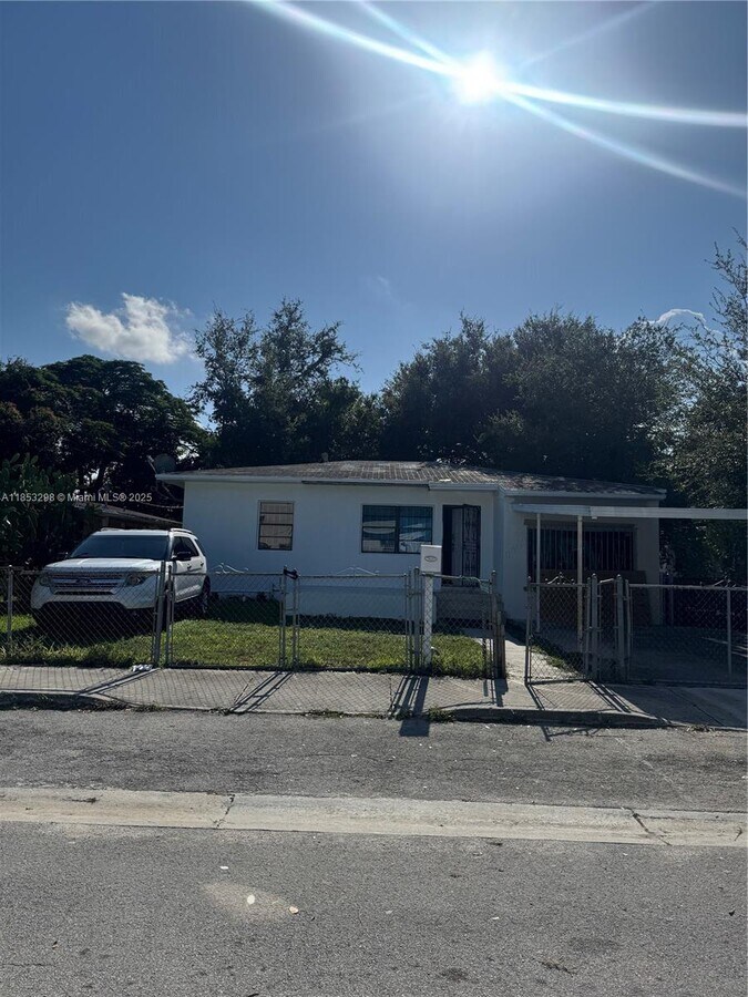 Photo - 6800 NW 2nd Ct Casa