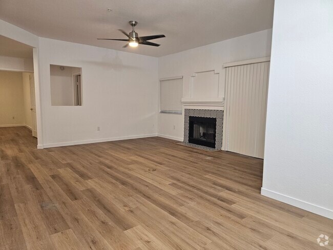 Building Photo - 15050 N Thompson Peak Pkwy Unit 1071 Rental