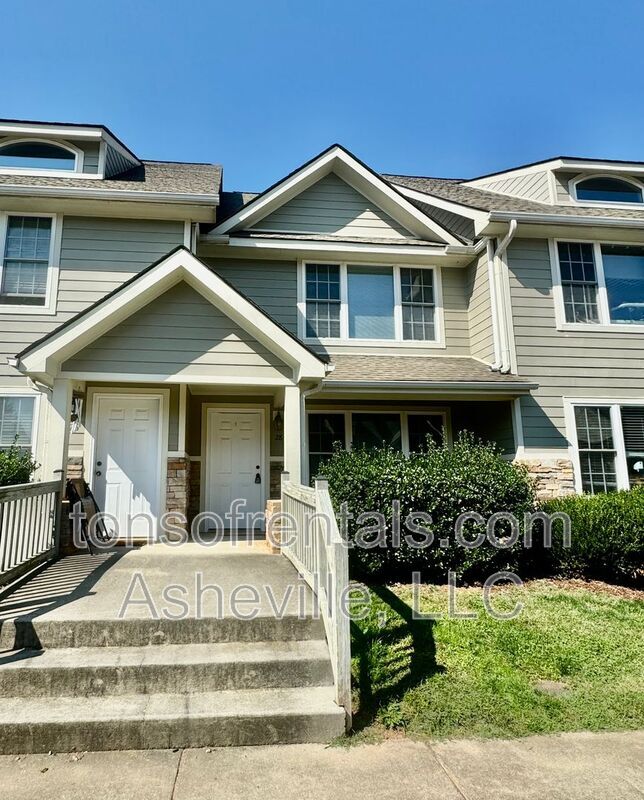 Photo - 28 Rotunda Cir Townhome