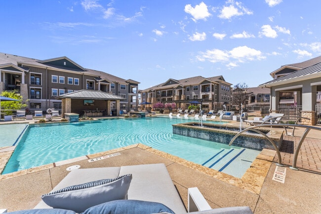The Woodford on Mockingbird