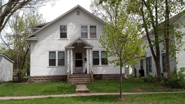 Front of House View - 1015 2nd Ave Unit 1015 2nd Avenue - Upper
